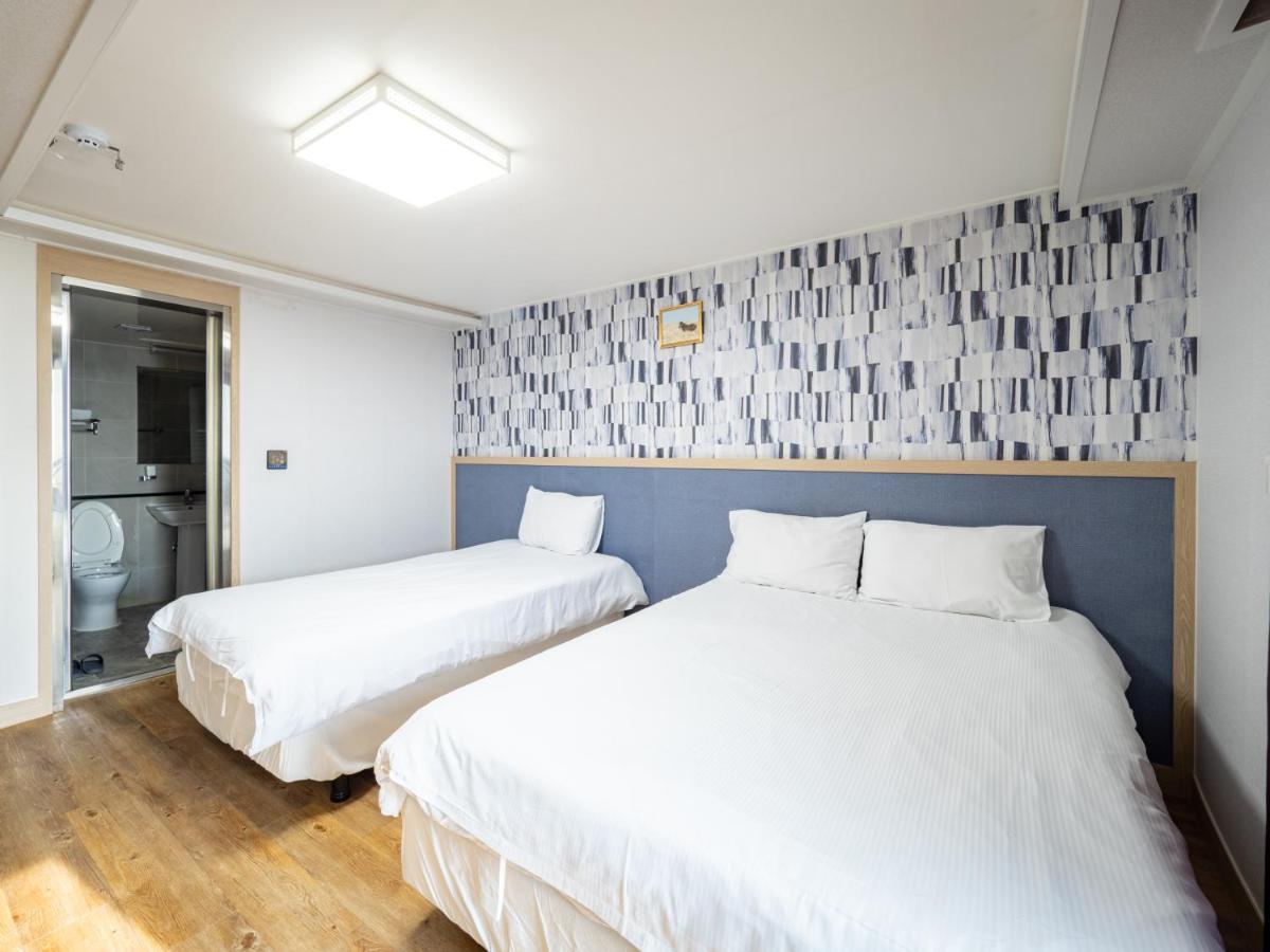 Jeju Moseulpo Hotel Согвипхо Экстерьер фото
