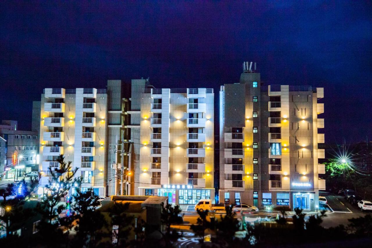 Jeju Moseulpo Hotel Согвипхо Экстерьер фото