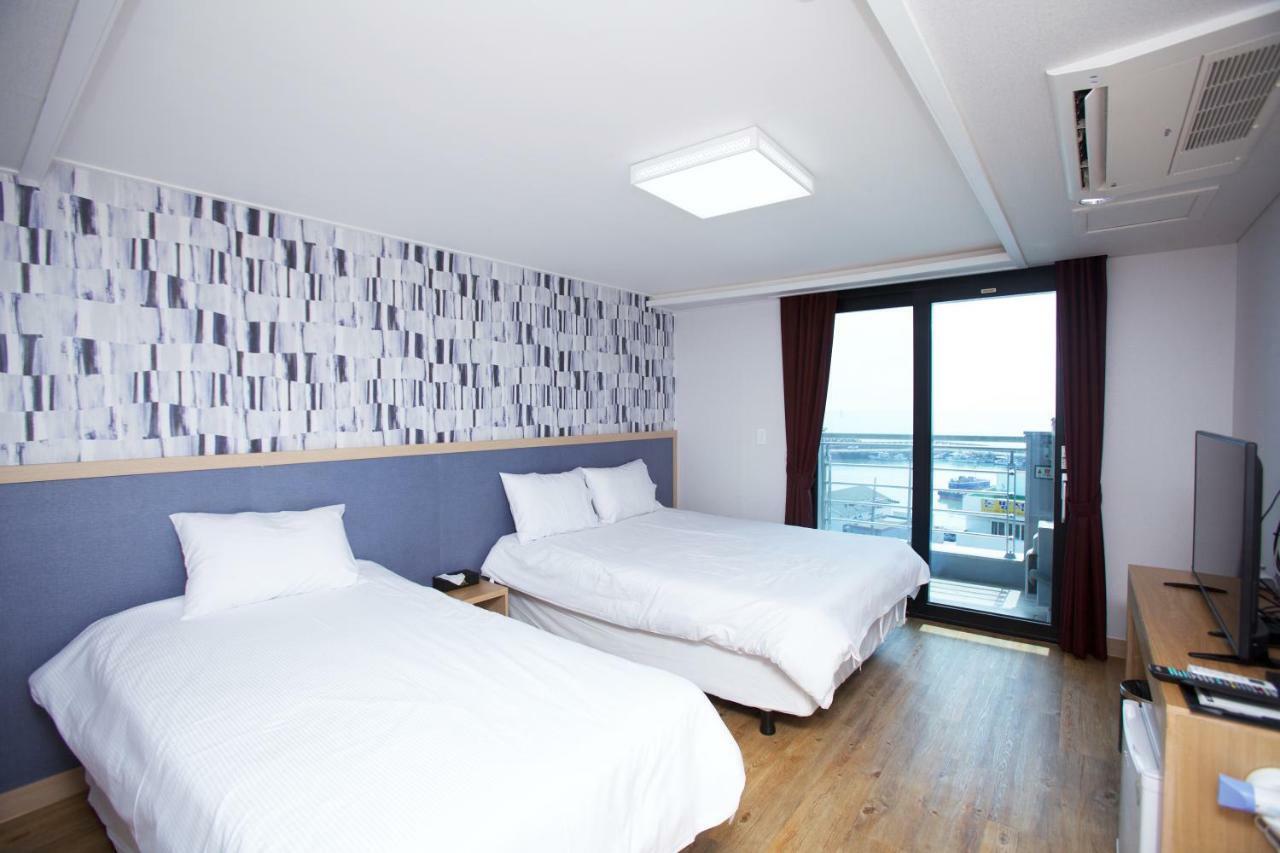 Jeju Moseulpo Hotel Согвипхо Экстерьер фото
