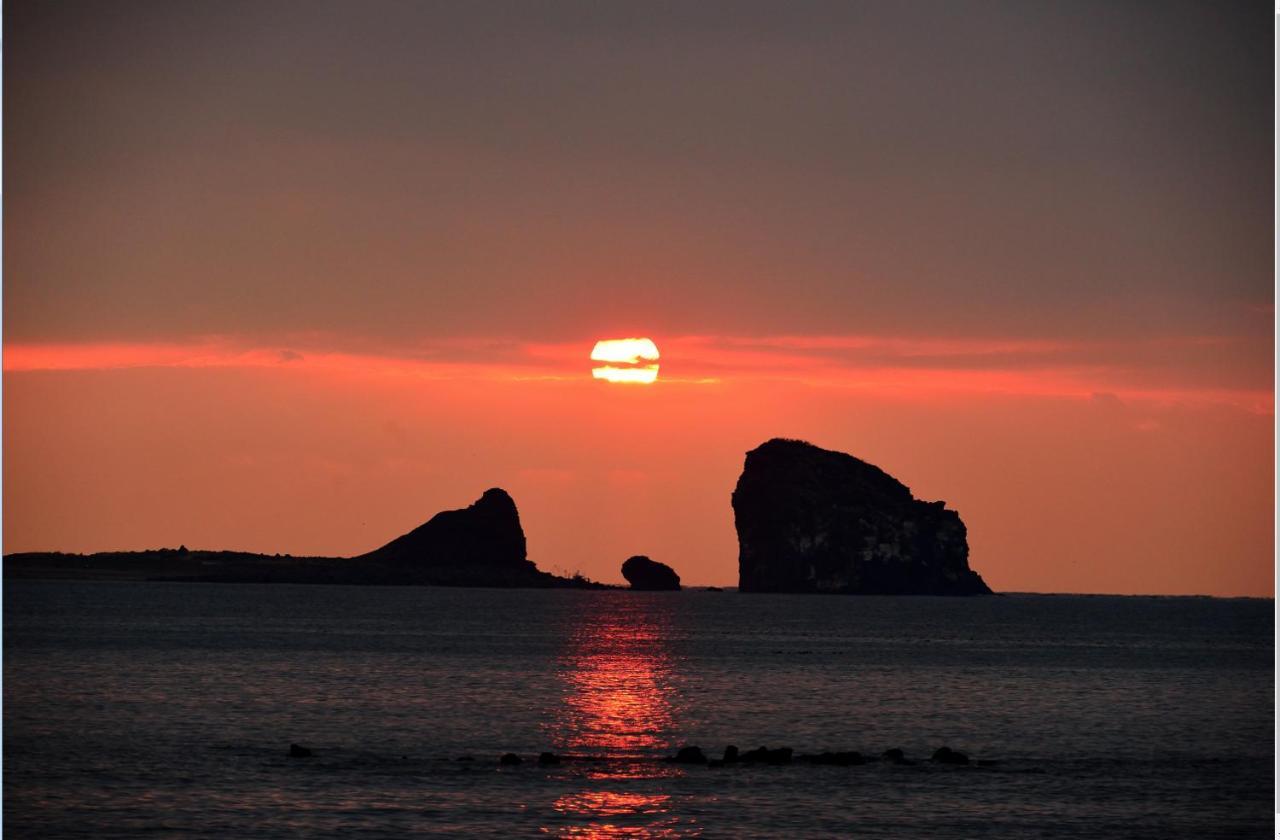 Jeju Moseulpo Hotel Согвипхо Экстерьер фото